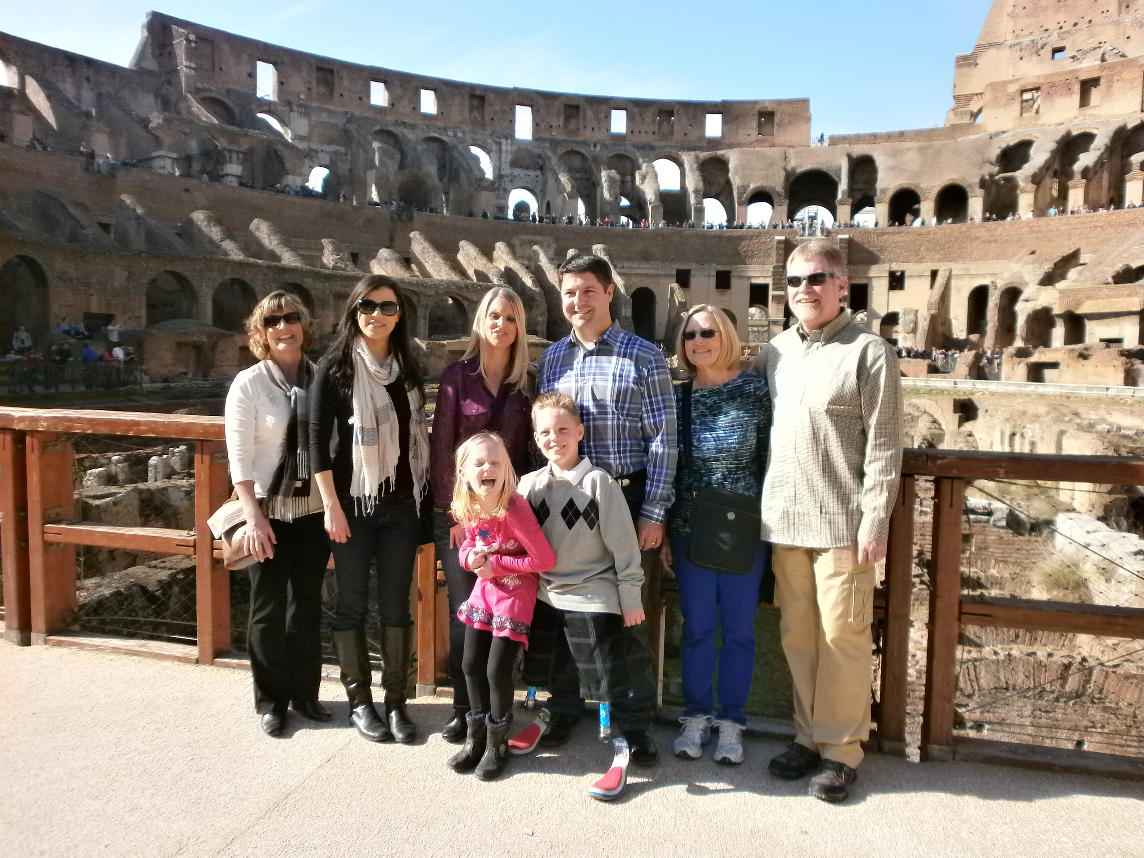 Foto di famiglia al Colosseo