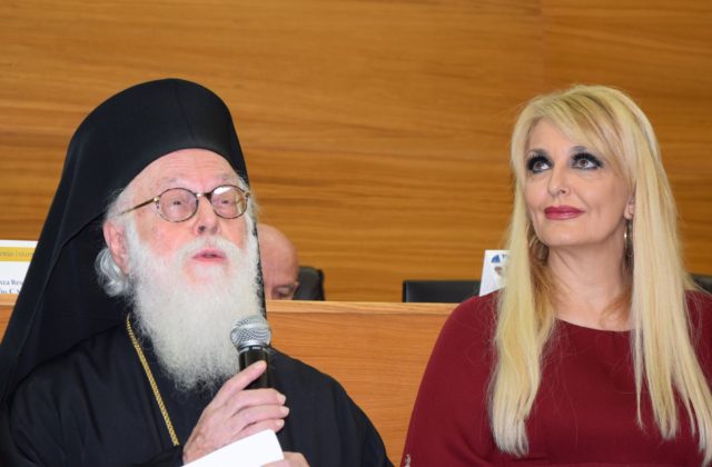 Il Vescovo Anastasios premiato per le opere di solidarietà e l’azione missionaria